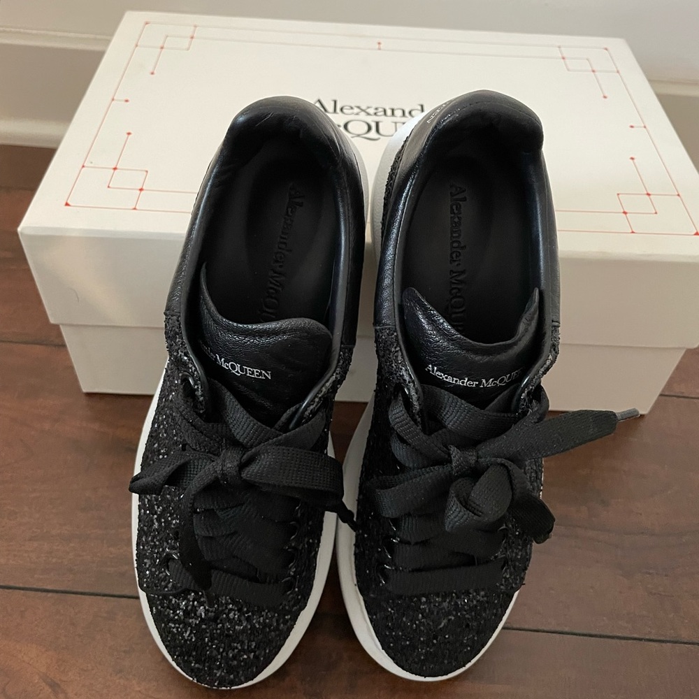 Alexander McQueen
Women's Glitter Leather Platform Sneakers